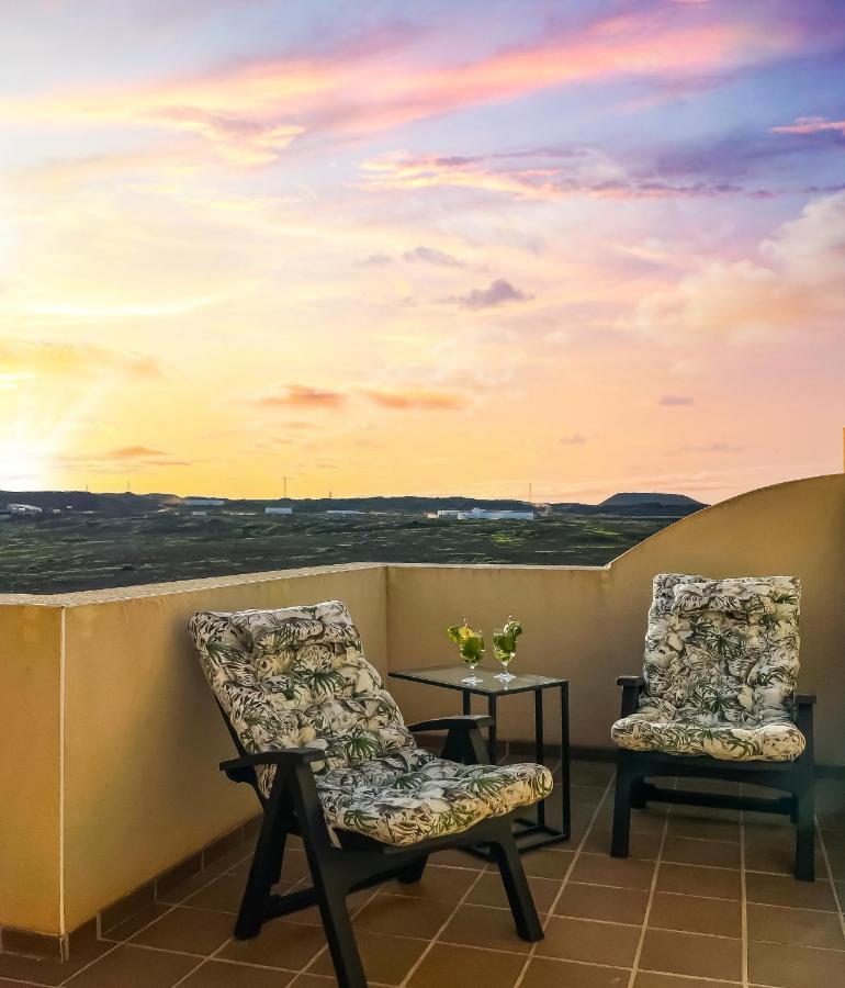 Sunset Corralejo Con Solarium Privado Exterior photo